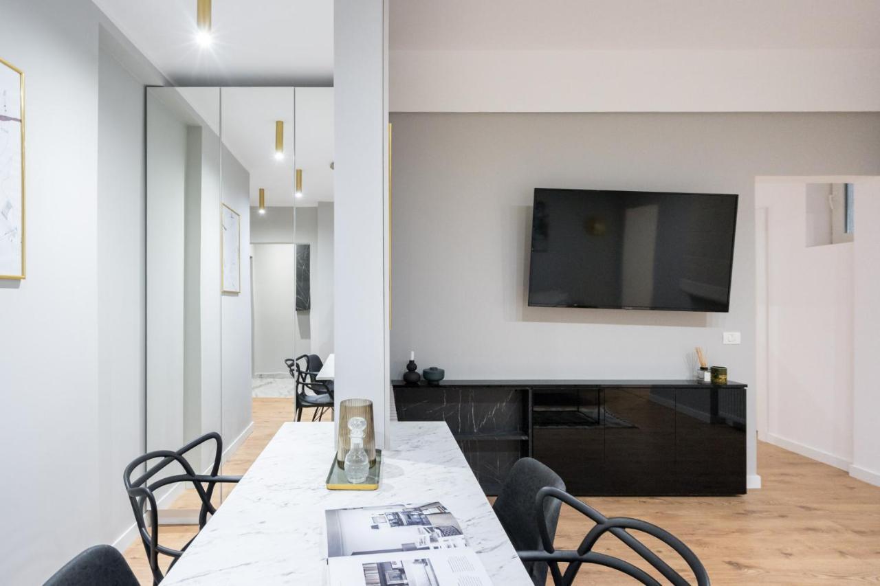 Crystal 3Bdr Apartment In Center Бухарест Экстерьер фото