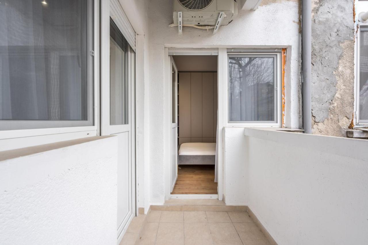 Crystal 3Bdr Apartment In Center Бухарест Экстерьер фото