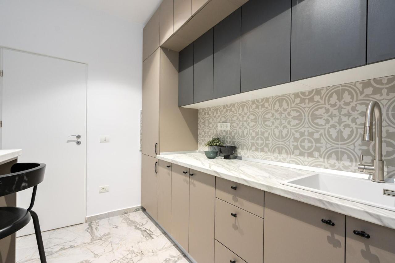 Crystal 3Bdr Apartment In Center Бухарест Экстерьер фото